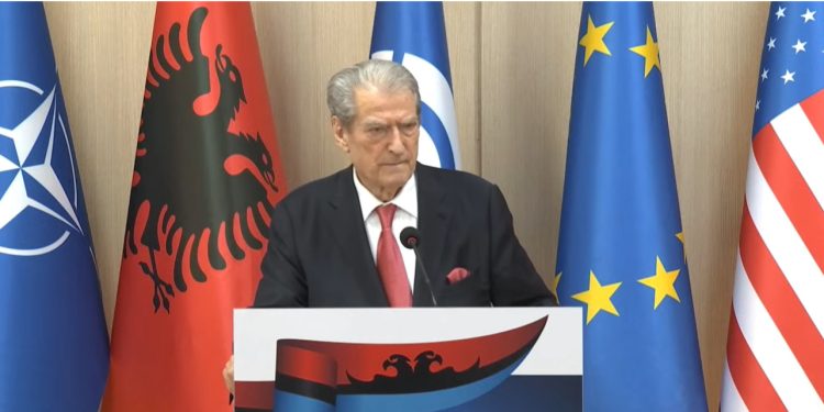 Rezultati i zgjedhjeve/ Berisha lajmëron protestë më 16 maj, ditën e Smitit të Komunitetit Politik Evropian në Tiranë: Do të jetë paqësore