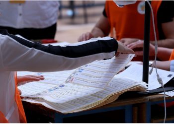 Nga ish-prokurori Arian Ndoja, Oerd Bylykbashi e deri te Milva Ekonomi, ja EMRAT e kandidatëve të qarkut Durrës që kryesojnë gjatë numërimit të votave