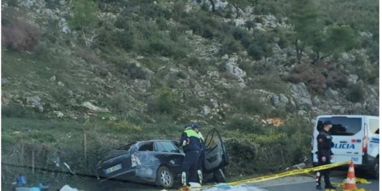 Aksident i rëndë te “Shkalla e Tujanit”, humbin jetën dy të rinjtë