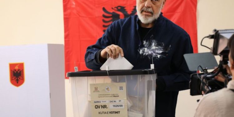 “Fitorja absolute e PS”/ Analiza e BIRN: Më pak vota, më shumë mandate