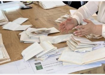 E denoncoi opozita, por çfarë është fenomeni i njohur si “treni bullgar” dhe si manipulohet vota?