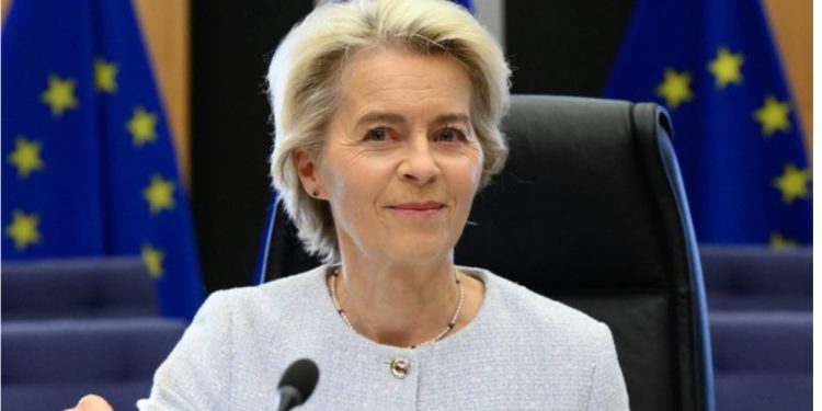 Ursula von der Leyen mbërrin në Tiranë, Presidentja e KE publikon foto nga kryeqyteti