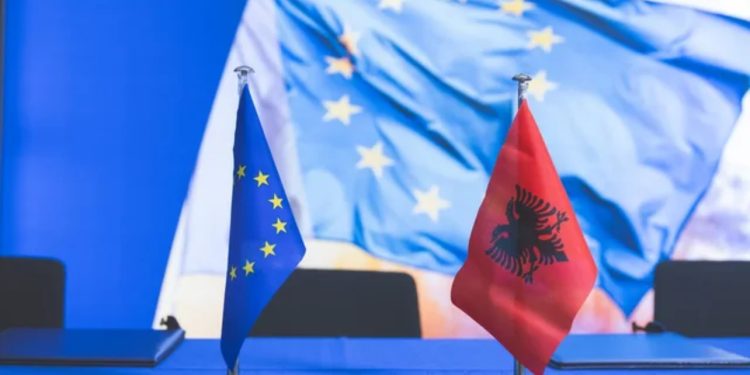 Nga Starmer, Macron, Meloni, Erdogan, Zelensky, Sanchez e Rutte, ja LISTA e liderëve që mbërrijnë sot në Tiranë për Samitin e Komunitetit Politik Europian