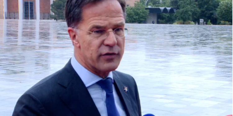 Rutte në Tiranë: Putin bëri gabim në lidhje me negociatat