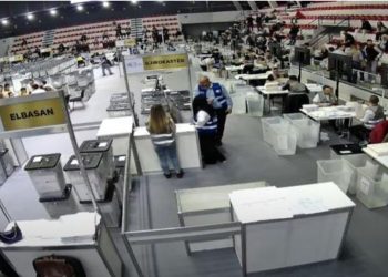 Kolegji Zgjedhor rrëzon kërkesën e PD-së, lë në fuqi vendimin e KAS për votën e diasporës në Greqi