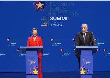 “Evropa po përballet me një sërë sfidash,” kryeministrja e Danimarkës: Rusia është një kërcënim edhe për ne! Riarmatosja, prioriteti ynë