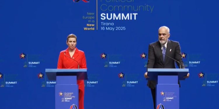 “Evropa po përballet me një sërë sfidash,” kryeministrja e Danimarkës: Rusia është një kërcënim edhe për ne! Riarmatosja, prioriteti ynë