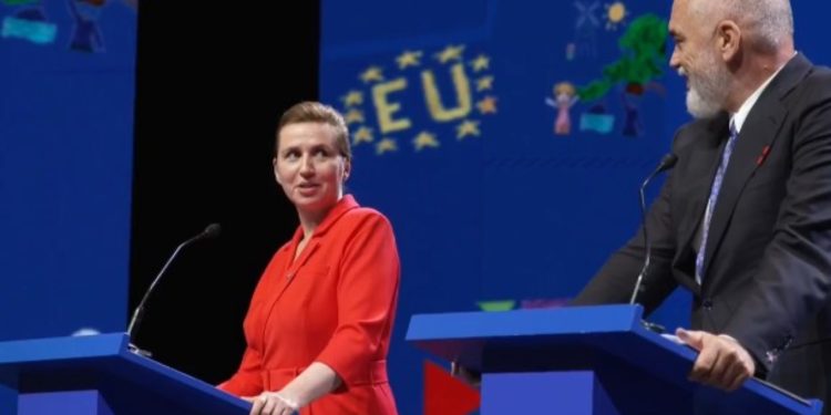 VIDEO/ “Nuk jam socialiste”, kryeministrja e Danimarkës nxjerr blof Ramën gjatë konferencës për shtyp