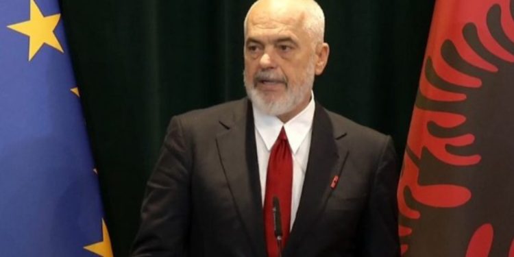 “Shqipëria s’mundet të ketë një ushtri me të gjitha deri tek arma bërthamore”/ Buxheti për NATO-n, Rama: S’do të mbushim depot me lloj-lloj mallrash që as nuk do t’i përdorim