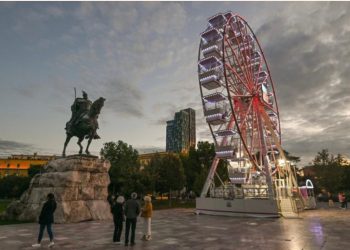 “Washington Post”: Turistët amerikanë zgjedhin Shqipërinë midis vendeve evropiane për pushimet verore