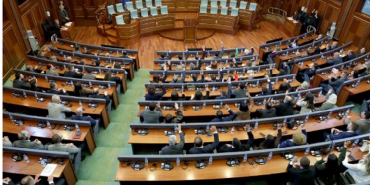 Kosovë/ Dështon edhe përpjekja e 17-të për konstituim të Kuvendit! Ja kur do të mblidhen sërish deputetët