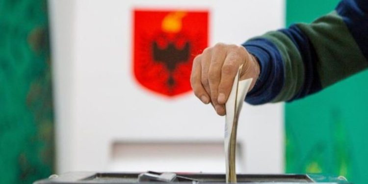 Votat e diasporës në Greqi/ Përfundon numërimi për 6 qarqe, vijon ende për disa të tjera! Në Kukës përfundon procesi edhe për vlerësimin e votave për kandidatët