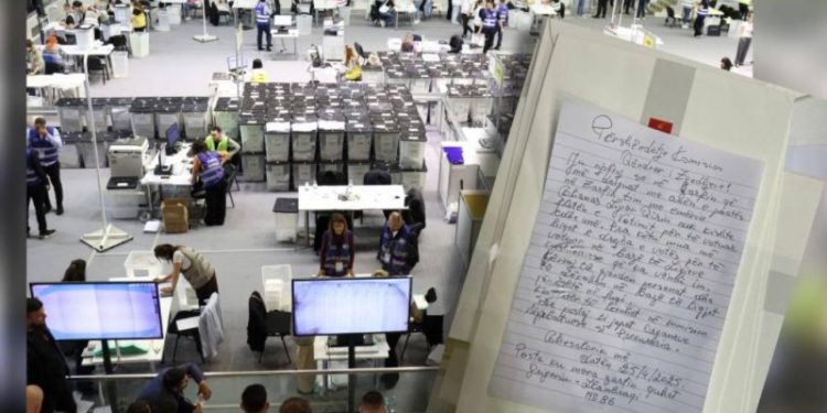 FOTO/ Shqiptari nga Selaniku: Zarfi më erdhi bosh, pa fletën e votimit