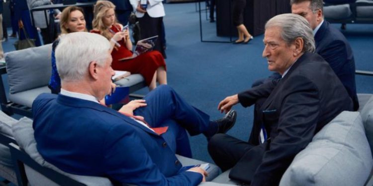 Sali Berisha takon Presidentin e IDU: E njoha me farsën e fundit zgjedhore në Shqipëri