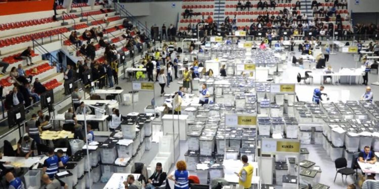 Gara e partive në qarqe: PD humbi më shumë votues në Elbasan dhe Fier, PS në Kukës e Berat