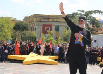 “Faleminderit që iu bashkuat trenit të fitores,” Rama mesazh emigrantëve: Mesazh i fuqishëm i shumicës! Do të na bëjë më të përkushtuar për Shqipërinë 2030 në BE