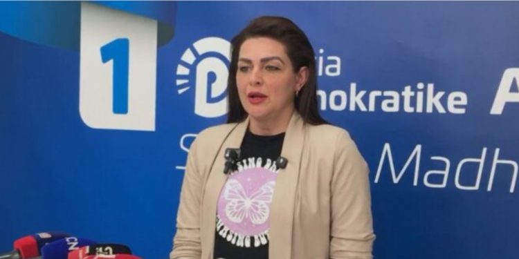 Shkreli: Beci nis hakmarrjen politike, shkarkon demokratët dhe i zëvendëson me patronazhistët