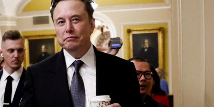 “Kam bërë mjaftueshëm”, Elon Musk planifikon të ulë donacionet e tij politike