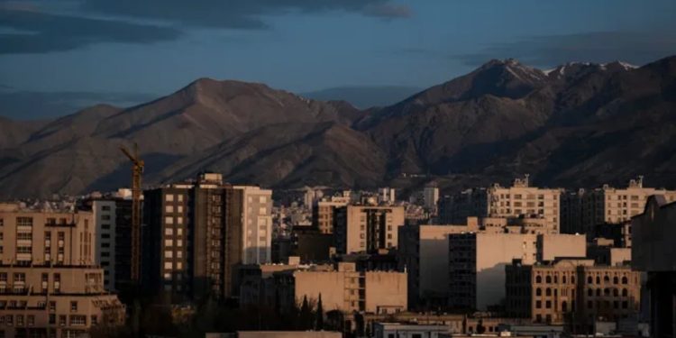 Inteligjenca amerikane: Izraeli po përgatitet të bombardojë objektet bërthamore të Iranit