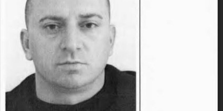 Cili gazetar idiot e bëri dhe të nxori edhe ty? Operacioni “Ura”, zbardhen bisedat në Sky Ecc mes shqiptarëve: Më jep kontaktin SKY të KILI-t sepse TANI i Mammuras e dëshiron