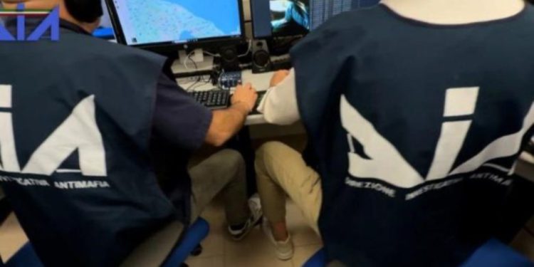 Nga përgjimet te analiza e bisedave të koduara/ EUROJUST njoftim për operacionin ‘Ura’: Grupet kriminale trafikuan afro 2 tonë drogë