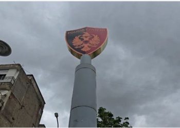 “Kemi ndonjë shef në Tiranë që e mbyll pa letra?” “Visi i Pojës” ndërhyrje në polici për të shpëtuar “kushëririn”