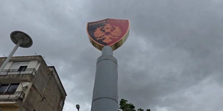 “Kemi ndonjë shef në Tiranë që e mbyll pa letra?” “Visi i Pojës” ndërhyrje në polici për të shpëtuar “kushëririn”