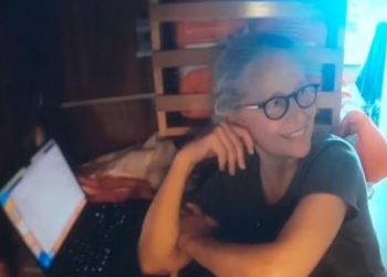 VIDEO/ “Çfarë ishte ajo goditje?”, publikohen pamjet nga momenti kur gruaja e CEO-s së Oceangate dëgjon shpërthimin nënujor të nëndetëses Titan