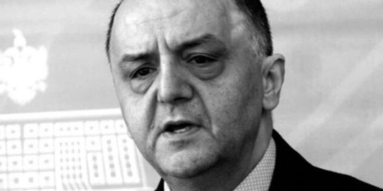 Ndërron jetë Artan Lame, e ëma: Mu shua shpresa që mu ngjall dje! Më premtoi se do kthehej