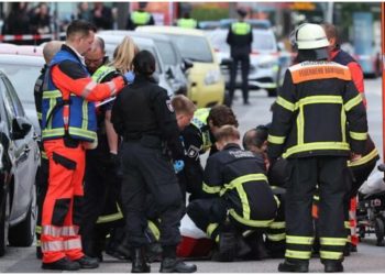 Sulmi me thikë në stacionin e trenit në Hamburg/ Dalin DETAJE të reja, 17 të plagosur, katër në gjendje kritike! Në pranga autorja, 39-vjeçarja veproi e vetme 