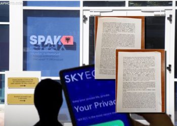 “30 euro në xhep kam”/ Gëzim Thartori s’paguan drogën e blerë tek Ekil Nderjaku, ‘shitësi’ Orges Molla i kërkon llogari në SkyECC: Tjetri për 10 kg të bardhë vonon lekët 20 minuta, ti për 10 kg çokollatë…