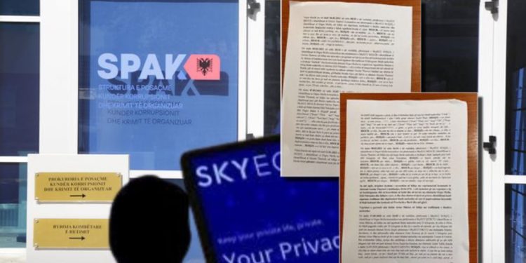 “30 euro në xhep kam”/ Gëzim Thartori s’paguan drogën e blerë tek Ekil Nderjaku, ‘shitësi’ Orges Molla i kërkon llogari në SkyECC: Tjetri për 10 kg të bardhë vonon lekët 20 minuta, ti për 10 kg çokollatë…