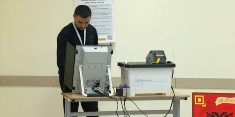 Në gjyq për votën/ I riu fotografoi fletën në 11 maj, procesi në Gjirokastër