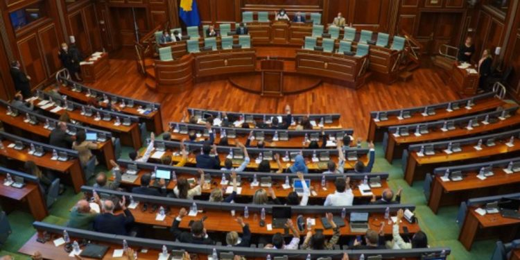 Dështoi 20 herë/ Sot tentativa e 21-të për konstituimin e Kuvendit të Kosovës, a do kalohet ngërçi politik?