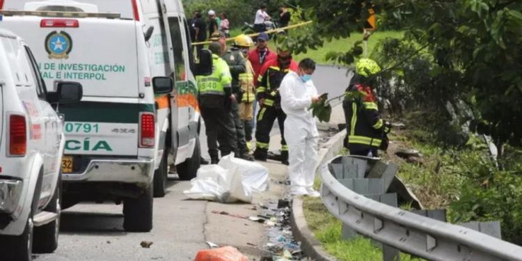 Ekskursioni shndërrohet në tragjedi, përmbyset autobusi me studentë, 10 të vdekur