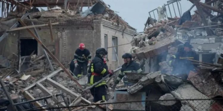 BBC: Rusia nis sulmin më të madh ajror deri më tani ndaj Ukrainës