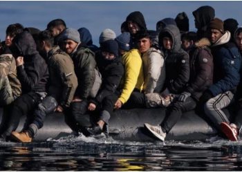 Starmer u refuzua nga Shqipëria, The Times: Britania do t’i kërkojë Kosovës të pranojë emigrantë si pjesë e planit të “qendrave të kthimit”