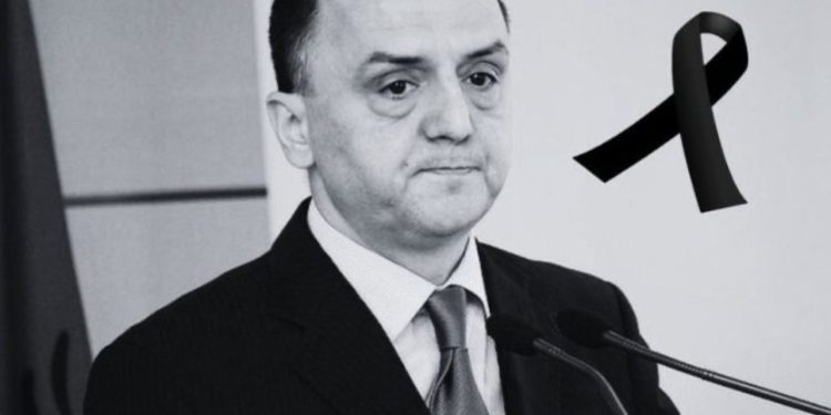 Nesër përcillet në banesën e fundit, sot mbahen pritjet në nderim të ish-kreu të Kadastrës, Artan Lame