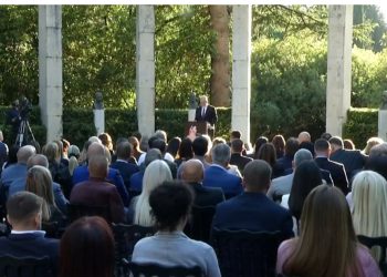 Rama nis takimin me deputetët: Fitorja na duhet për të bërë histori duke anëtarësuar vendin tonë në BE