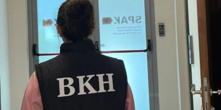 Bleu vota për kandidatin e PS, sekuestrohet telefoni i një punonjësi të bashkisë Elbasan! Zbardhen detaje nga dy operacionet e SPAK
