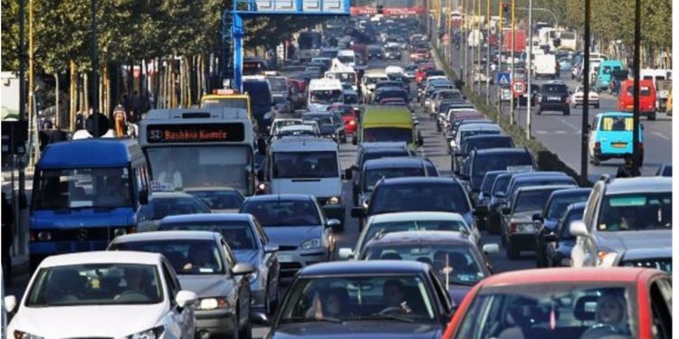 Nëse nuk paguani taksa e tatime, do ju sekuestrohen makinat!