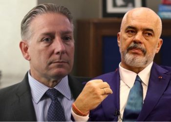 Publikoi fotot e tij me Ramën, ish e dashura e McGonigal: Ai po përpiqet të më mbyllë gojën!