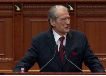 VIDEO/ Seanca plenare në Kuvend/ Berisha: Farsa zgjedhore u krye me paratë e krimit 