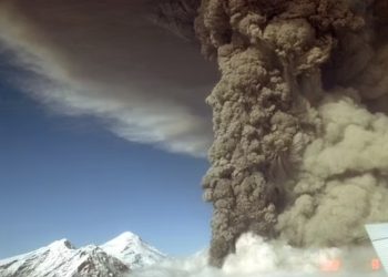 Alaska në alarm për shpërthimin e mundshëm të vullkanit gjigant! Rritet aktiviteti sizmik, banorët në panik