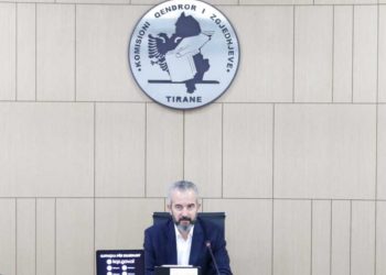 ‘Treni bullgar’ në Peqin? KQZ rrëzon PD: Nuk është evidentuar asnjë rast