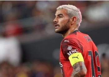 Ofertë marramendëse për Teo Hernandez, Igli Tare takon menaxherin dhe sqaron situatën