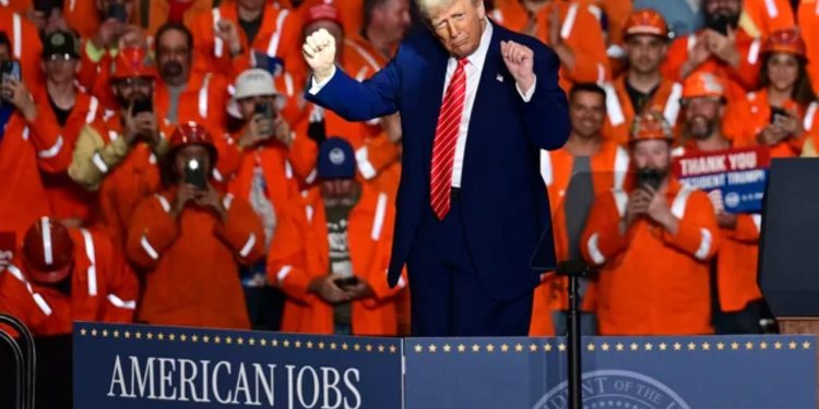 Trump njoftoi rritje prej 50% të tarifave të çelikut dhe aluminit, BE: Ky vendim shton pasiguri në ekonominë globale, jemi gati për kundërmasa