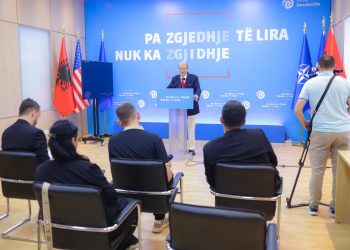 Berisha denoncon skandalin: Deputeti Arkend Balla u punësua në kompaninë e kartelit të Troplinëve