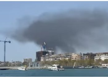 Djegia e mbeturinave/ Berisha: Hapin sezonin turistik në Vlorë! Krim monstruoz ndaj qytetarëve