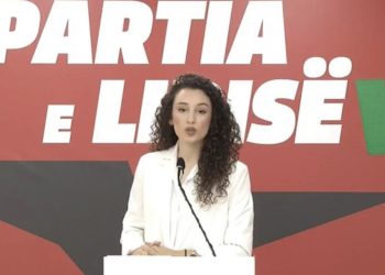 “Tender 465 mijë euro për mobilimin e zyrave të bashkisë”, PL: Krim institucional i firmosur nga Ristani, qindra familje në periferi të Tiranës vuajnë ende për rrugë dhe ujë